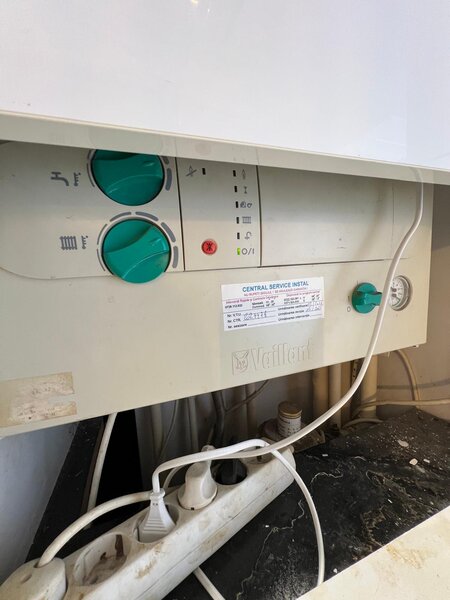 Iancului, Mega Mall, Hobita.